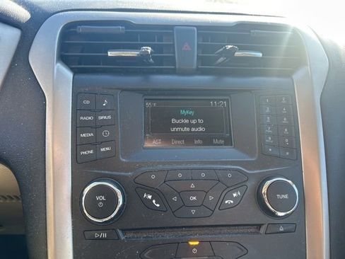 Used 2013 Ford Fusion SE image 13