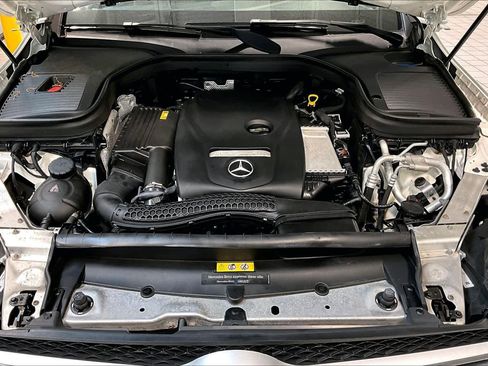 Used 2019 Mercedes-Benz GLC 300 4MATIC image 29