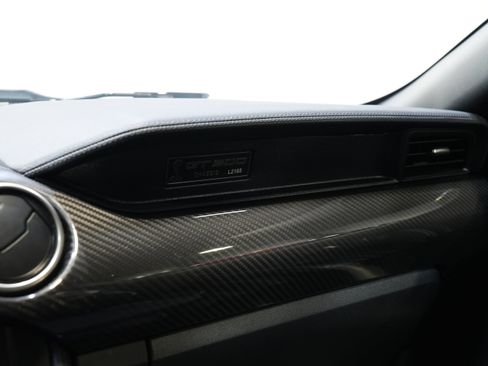 Used 2020 Ford Mustang Shelby GT500 w/ Carbon Fiber Track Pack RWD image 41