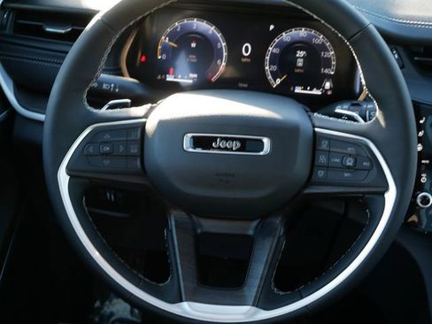 New 2026 Jeep Grand Cherokee Limited image 17