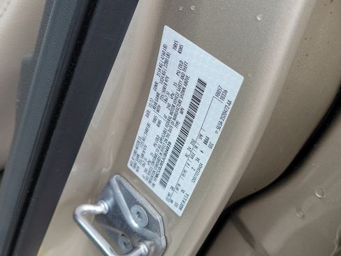 Used 2018 Ford Escape Titanium FWD image 33