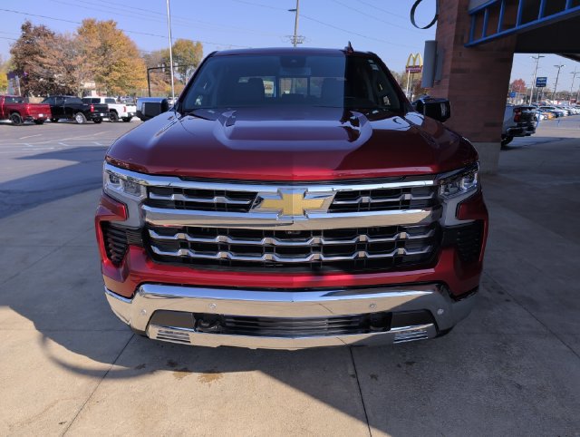 Used 2023 Chevrolet Silverado 1500 LTZ w/ LTZ Convenience Package II AWD/4WD image 11
