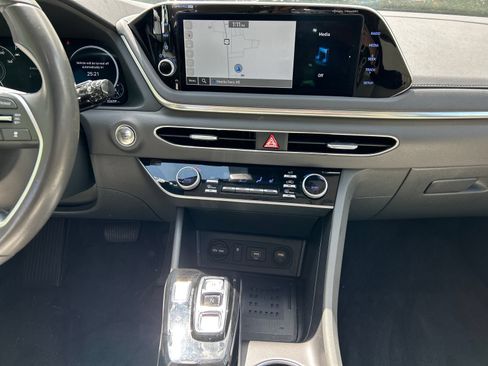 Used 2023 Hyundai Sonata SEL w/ Convenience Package FWD image 17