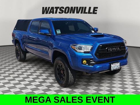 Used 2017 Toyota Tacoma TRD Sport AWD/4WD image 1