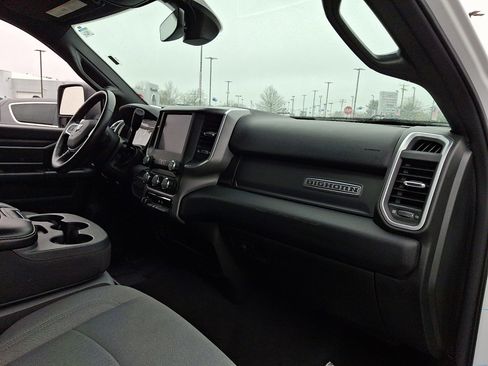 Certified 2024 RAM 2500 Big Horn AWD/4WD image 11