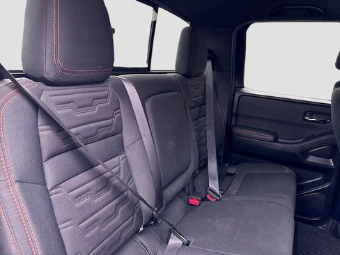 Used 2024 Nissan Frontier PRO-4X w/ Technology Package image 25