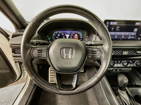 Used 2023 Honda Accord Sport image 9