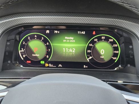 New 2026 Volkswagen Atlas Peak Edition image 13