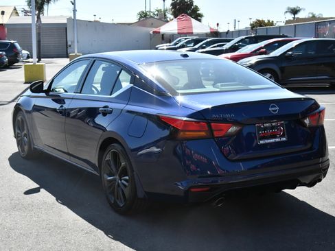 Used 2024 Nissan Altima 2.5 SR FWD image 6