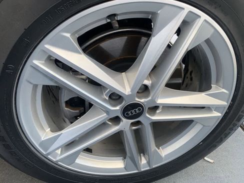 Used 2023 Audi Q5 e Premium w/ Convenience Package image 32