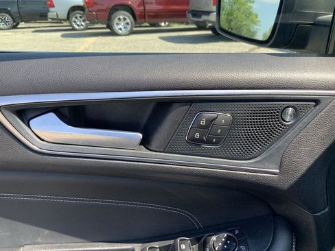 Used 2024 Ford Edge Titanium image 23