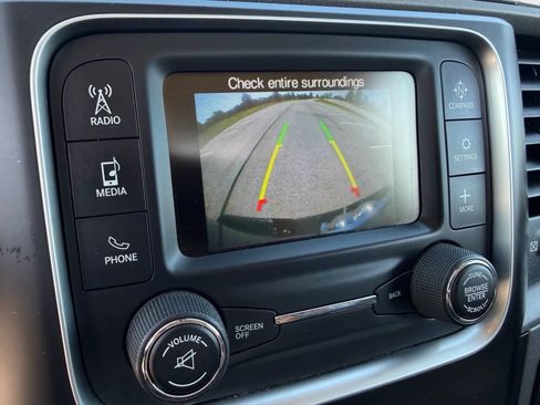 Used 2018 RAM 1500 Express AWD/4WD image 15