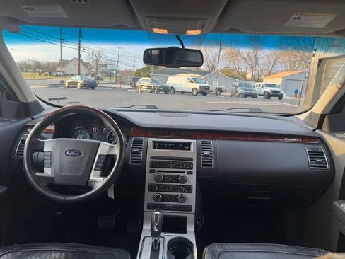 Used 2009 Ford Flex Limited image 11