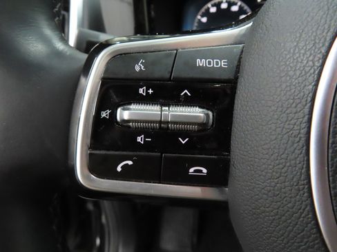 Used 2023 Kia Sorento SX Prestige image 12