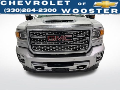 Used 2018 GMC Sierra 2500 Denali w/ Duramax Plus Package image 8