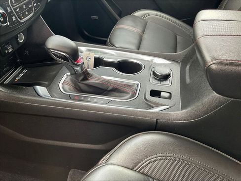Used 2023 Chevrolet Traverse RS AWD/4WD image 18