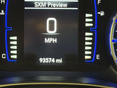 Used 2019 Chrysler Pacifica Touring Plus w/ S Appearance Package FWD image 10