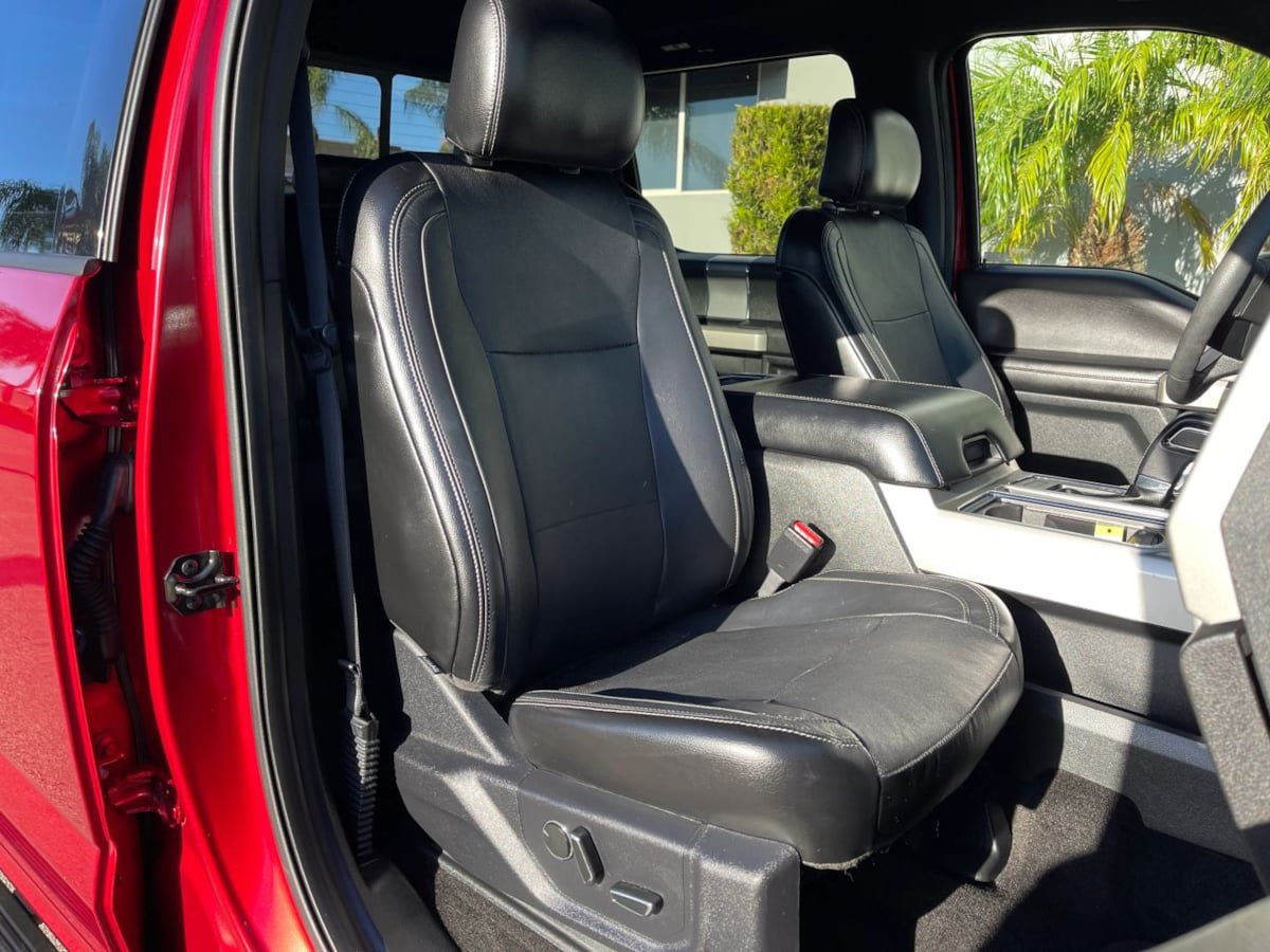 Used 2015 Ford F150 Lariat w/ Equipment Group 502A Luxury AWD/4WD image 25