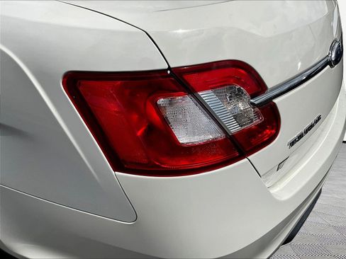 Used 2012 Ford Taurus SE FWD image 23