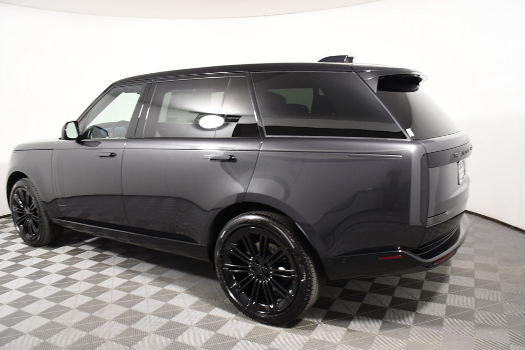 New 2026 Land Rover Range Rover Long Wheelbase SE AWD/4WD image 3