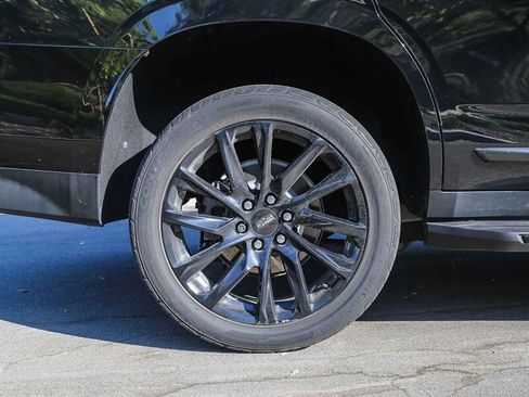Used 2021 GMC Yukon Denali w/ LPO, Illumination Package AWD/4WD image 9