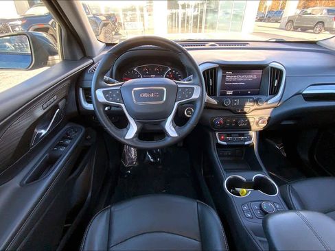Used 2024 GMC Terrain SLT image 5