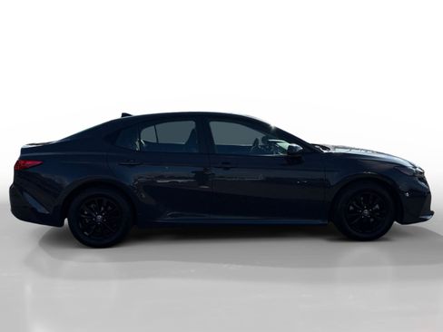 Used 2025 Toyota Camry LE FWD image 6