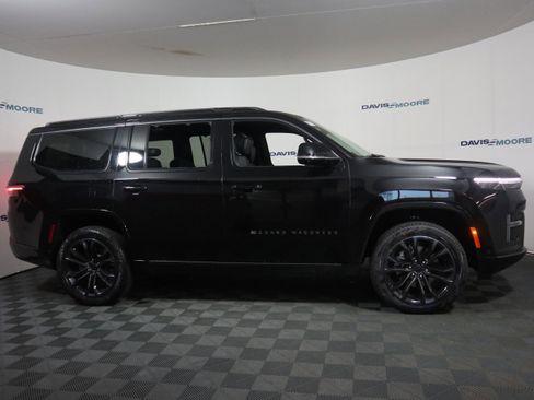 New 2026 Jeep Grand Wagoneer Summit AWD/4WD image 4