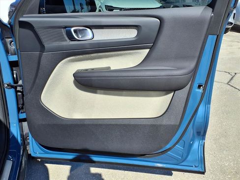 Certified 2023 Volvo XC40 B4 Plus w/ Driver Assist Package image 13