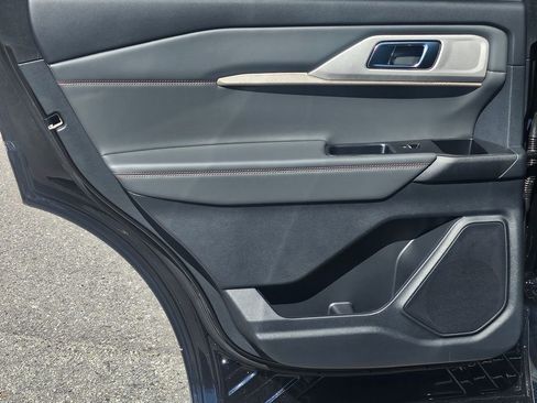 New 2026 Ford Explorer Active w/ Active Comfort Package image 34