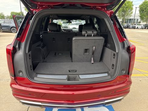 Used 2025 Cadillac XT6 Luxury AWD/4WD image 19