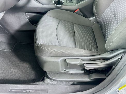 Used 2024 GMC Terrain SLE image 19