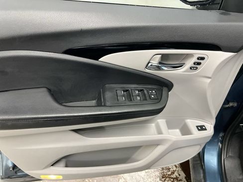 Used 2021 Honda Pilot Touring image 21