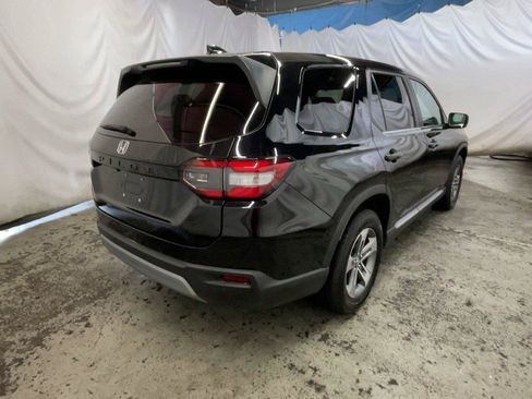 Certified 2025 Honda Pilot EX-L image 6