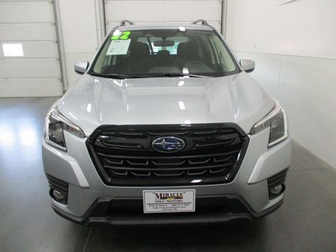Used 2022 Subaru Forester Premium image 8