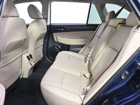 Used 2018 Subaru Outback 2.5i Limited w/ Popular Package #2 AWD/4WD image 21