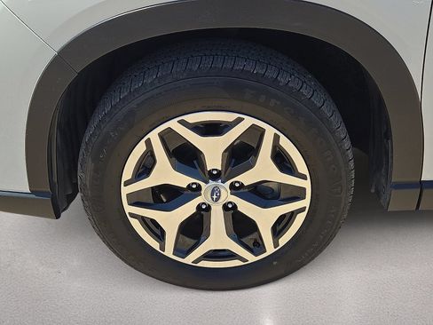 Used 2022 Subaru Forester Premium AWD/4WD image 10