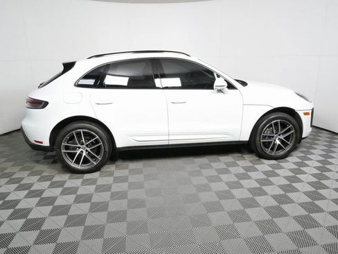 Certified 2024 Porsche Macan w/ Premium Plus Package AWD/4WD image 28