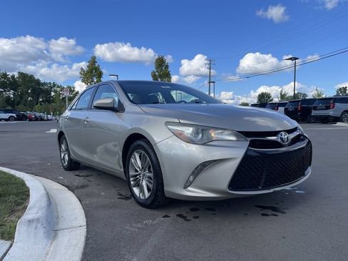 Used 2016 Toyota Camry SE FWD image 7