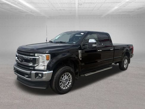 Used 2022 Ford F350 XLT w/ XLT Premium Package AWD/4WD image 4