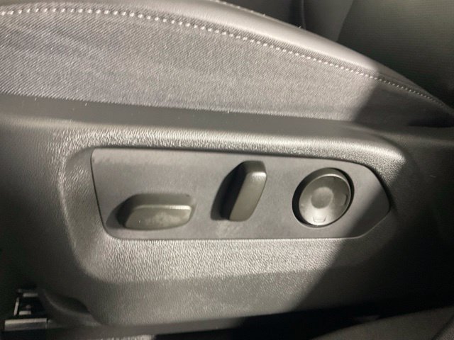 Used 2024 Buick Envision Preferred AWD/4WD image 27