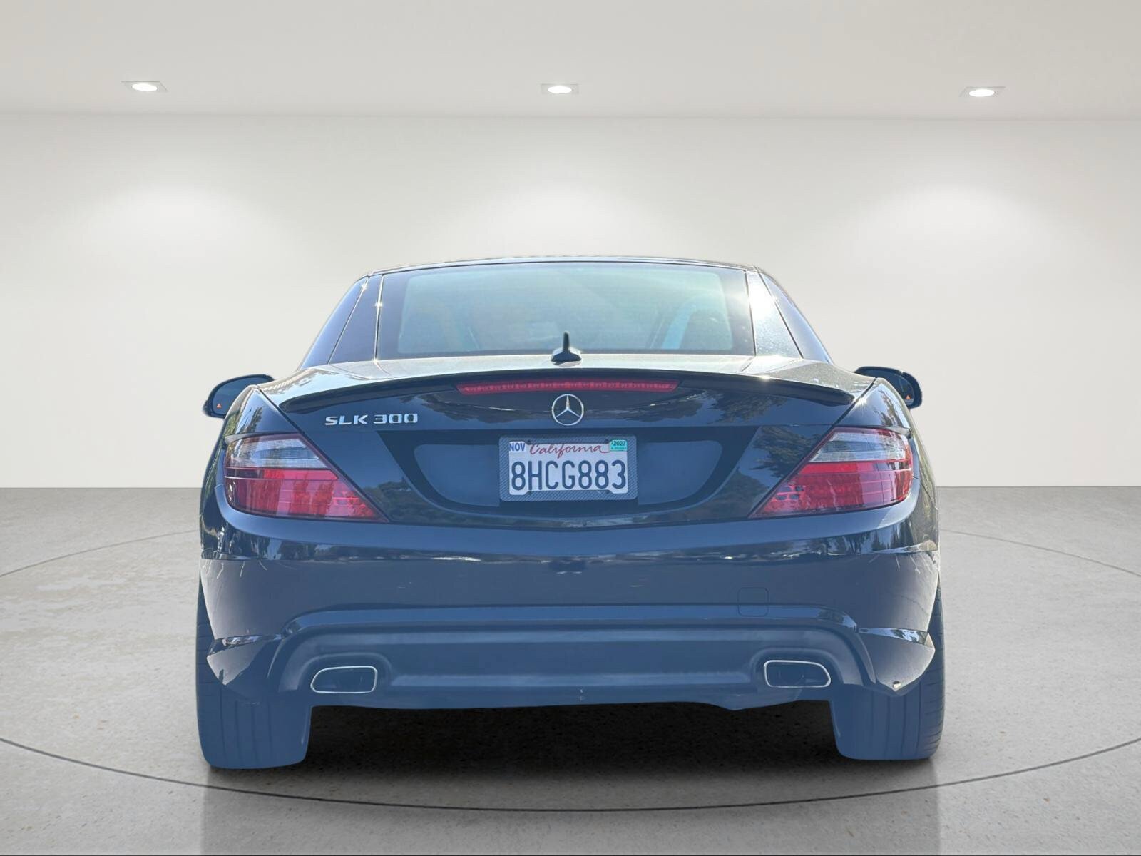 Used 2016 Mercedes-Benz SLK 300 image 3