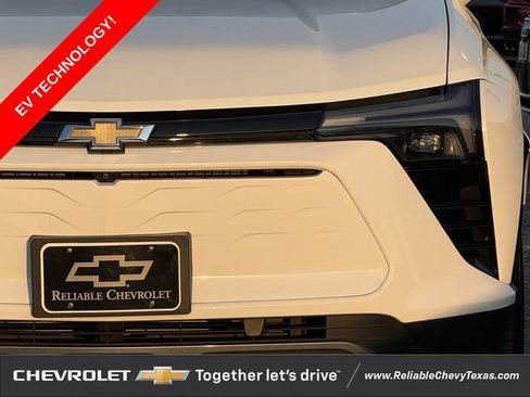 Used 2024 Chevrolet Blazer EV LT AWD/4WD image 4