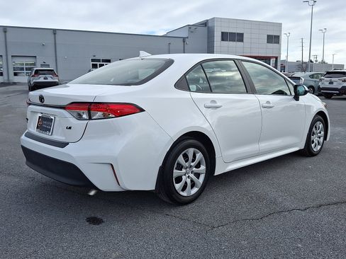 Certified 2025 Toyota Corolla LE image 7