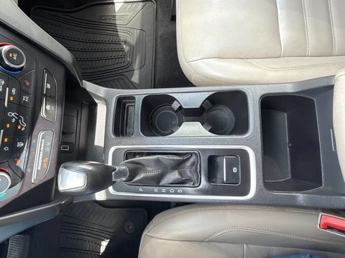 Used 2017 Ford Escape SE w/ SE Leather Comfort Package image 18