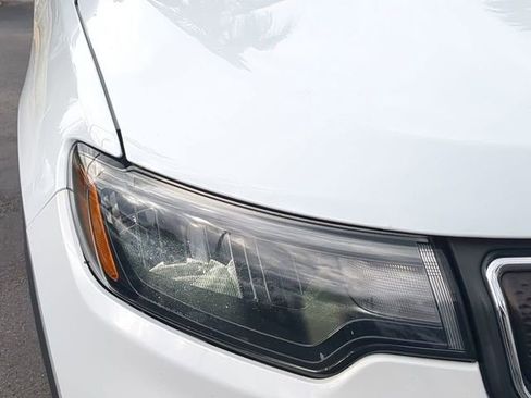 Certified 2022 Jeep Compass Latitude image 10