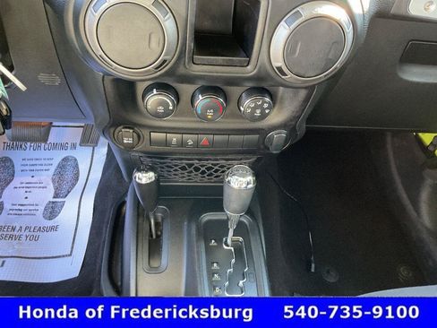Used 2016 Jeep Wrangler Unlimited Sport w/ Connectivity Group AWD/4WD image 34