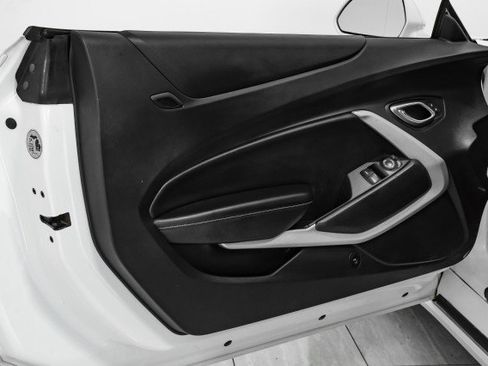 Used 2018 Chevrolet Camaro LT w/ RS Package image 31