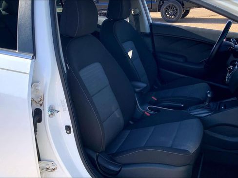 Used 2016 Kia Forte EX image 8