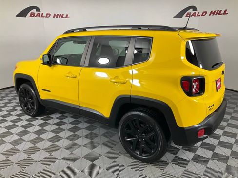Used 2018 Jeep Renegade Altitude image 4